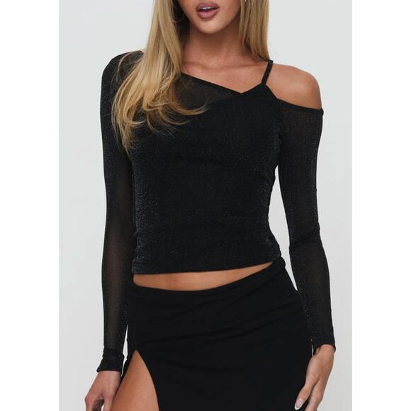 Princess Polly Dresses & Skirts - NWT Princess Polly AMARANTE TOP BLACK size 4